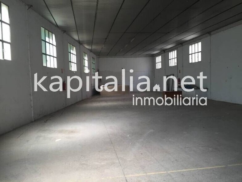 Industriel/Logistique dans Bocairent, Valencia à vendre - Photo de l’immeuble – Image 3 sur 4