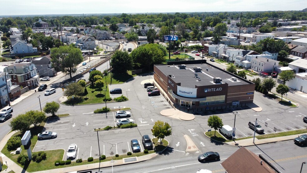 950-960 E Baltimore Ave, Yeadon, PA à louer - Photo de l’immeuble – Image 1 sur 3
