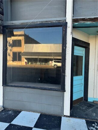Plus de détails pour 221 S Main St, Mcgregor, TX - Local commercial à louer