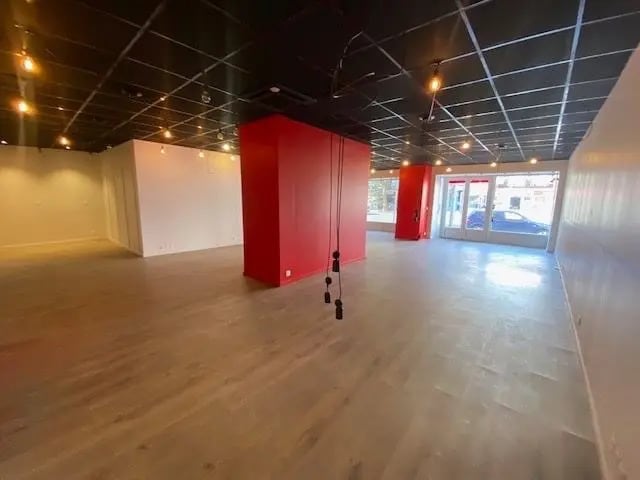 Local commercial dans Saint-Ouen-sur-Seine à louer - Photo intérieure – Image 2 sur 2