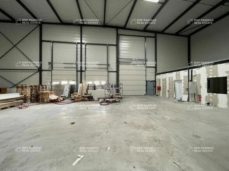 Local d’activités dans Eckbolsheim à louer - Photo de l’immeuble – Image 3 sur 7