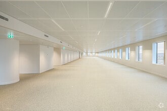 6 Allée de L'arche, Courbevoie à louer Photo intérieure– Image 2 sur 5