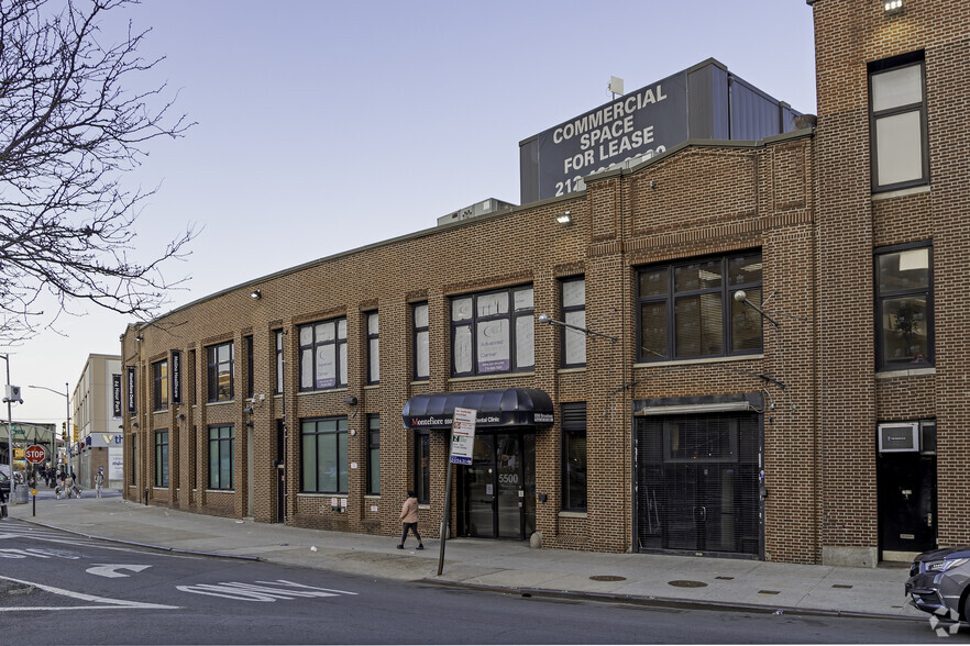 5500 Broadway, Bronx, NY à vendre - Photo de l’immeuble – Image 2 sur 6