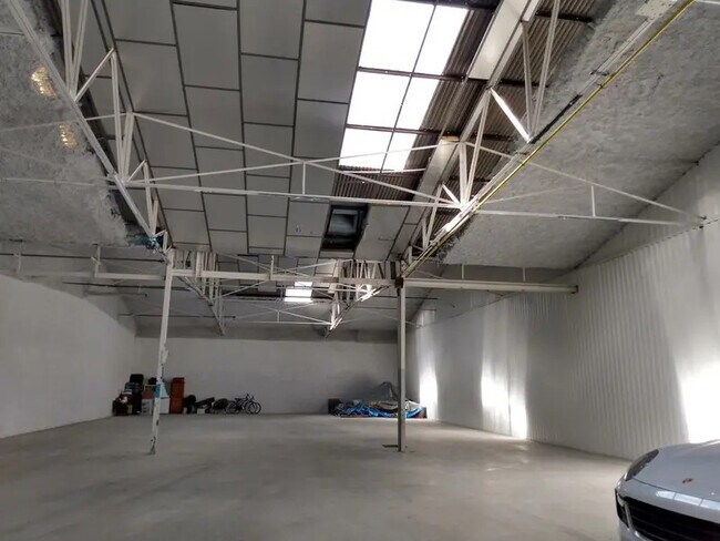 Plus de détails pour Industriel/Logistique à vendre