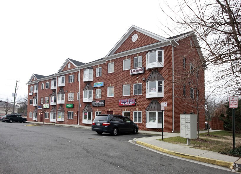 5981-5985 Columbia Pike, Falls Church, VA à vendre - Photo principale – Image 1 sur 8