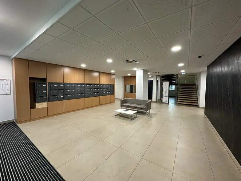 Bureau dans Bischheim à louer - Hall d’entrée – Image 1 sur 5