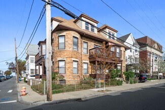 Plus de détails pour 5 Waveway Ave, Winthrop, MA - Logement à vendre