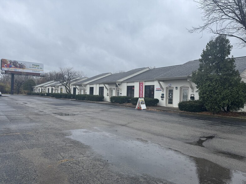 4305 W 86th St, Indianapolis, IN à louer - Photo de l’immeuble – Image 2 sur 3
