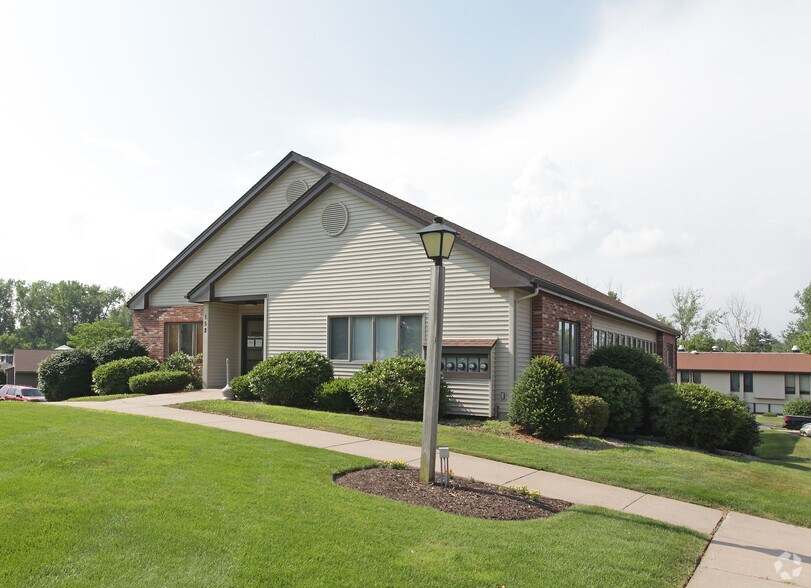 152 Deming St, South Windsor, CT à vendre - Photo de l’immeuble – Image 1 sur 2