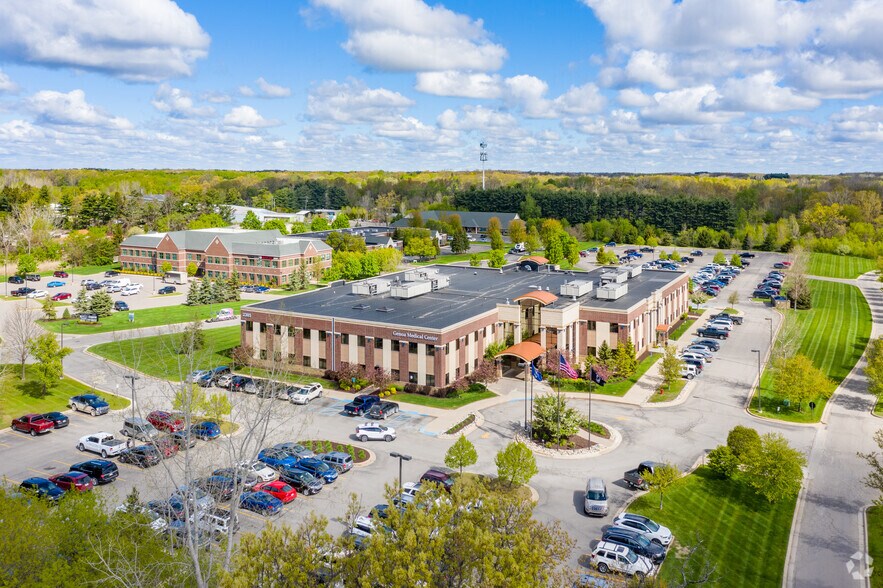2305 Genoa Business Park Dr, Brighton, MI à louer - Aérien – Image 2 sur 3