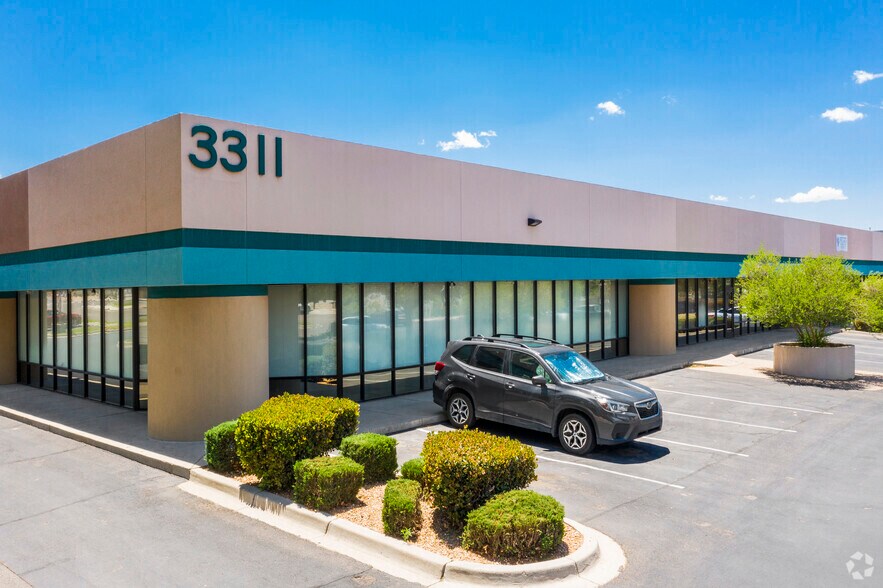 3311 Candelaria Rd NE, Albuquerque, NM à louer - Photo principale – Image 1 sur 4