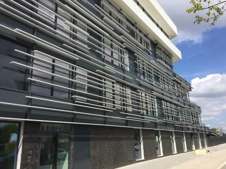 Bureau dans Lille à louer - Photo de l’immeuble – Image 3 sur 20