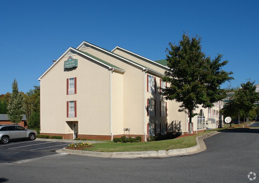 2950 Mansell Rd, Alpharetta, GA à vendre - Photo de l’immeuble – Image 2 sur 8