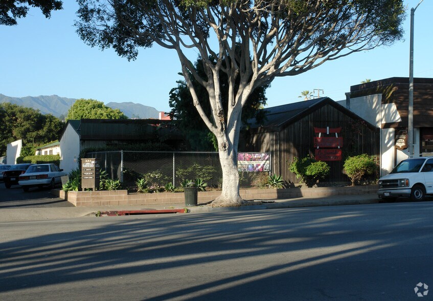 418 N Milpas St, Santa Barbara, CA à louer - Photo de l’immeuble – Image 2 sur 6