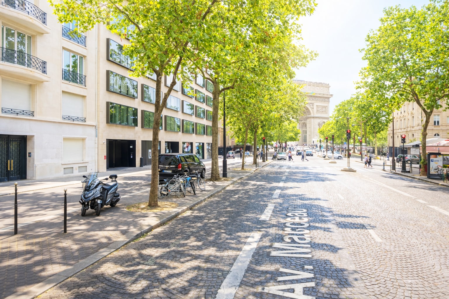 81 Avenue Marceau, Paris à louer Photo intérieure– Image 1 sur 17