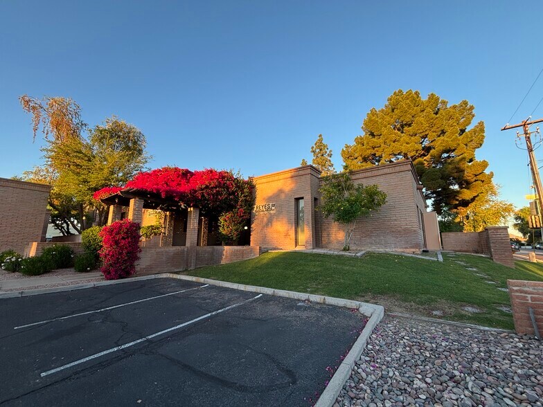 6520 N 7th Ave, Phoenix, AZ à louer - Photo principale – Image 1 sur 9