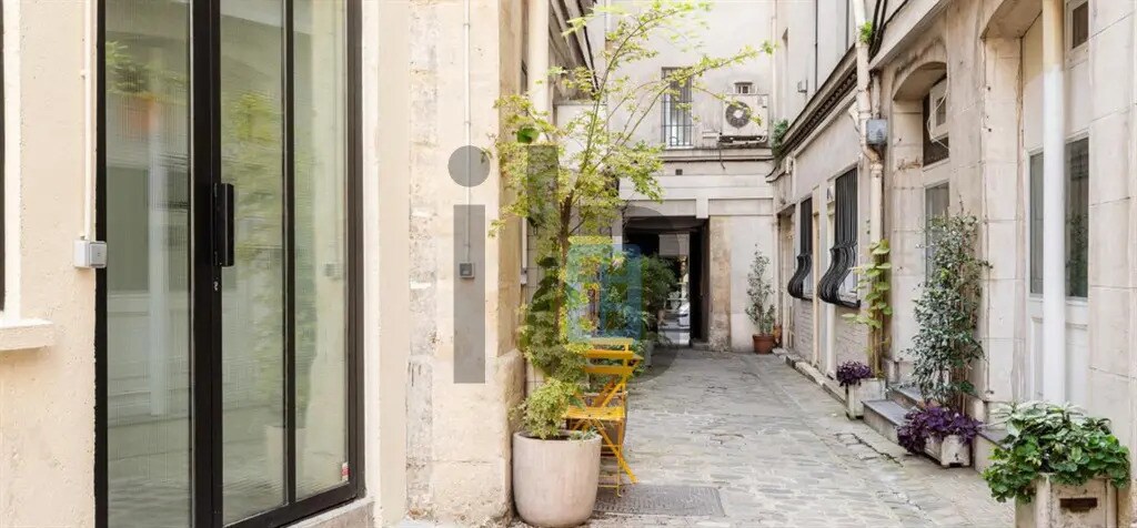 Local commercial dans Paris à louer Photo de l’immeuble– Image 1 sur 4