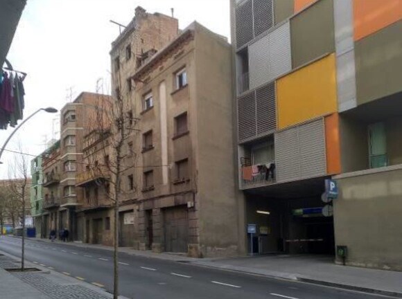 Immeuble residentiel dans Manresa, Barcelona à vendre Plan d’étage– Image 1 sur 3