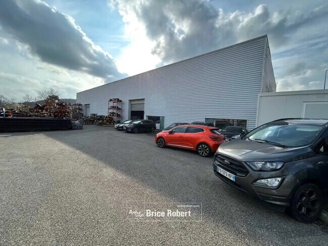 Plus de détails pour 10 Avenue Chantelot, Grigny - Bureau, Local d'activités à louer