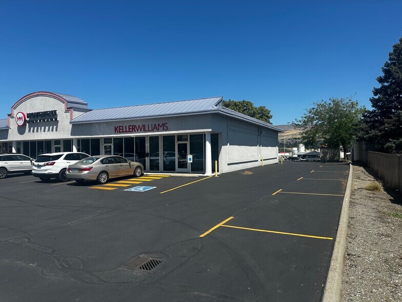 1111 N Mission St, Wenatchee, WA à louer - Photo de l’immeuble – Image 3 sur 6