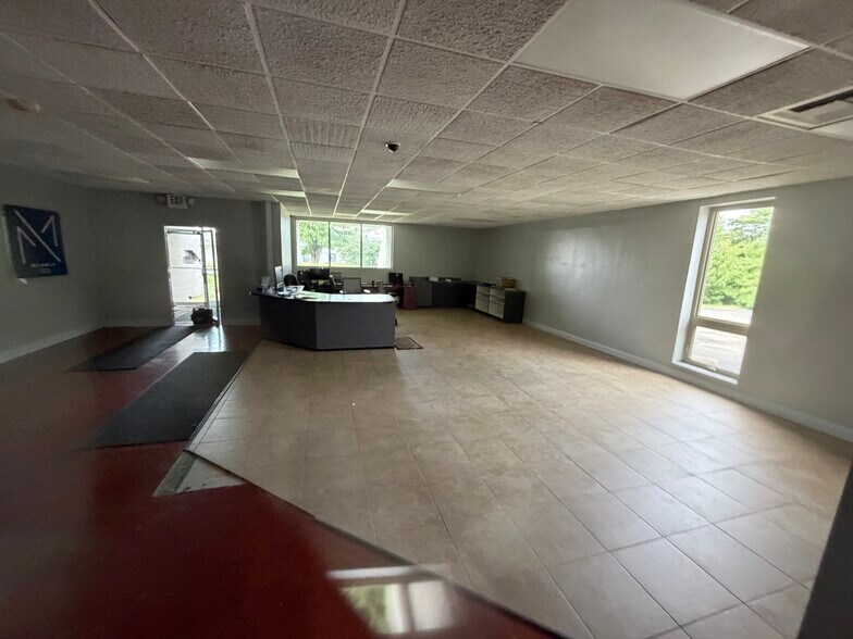 330 Progress Rd, Dayton, OH à vendre - Photo de l’immeuble – Image 3 sur 30