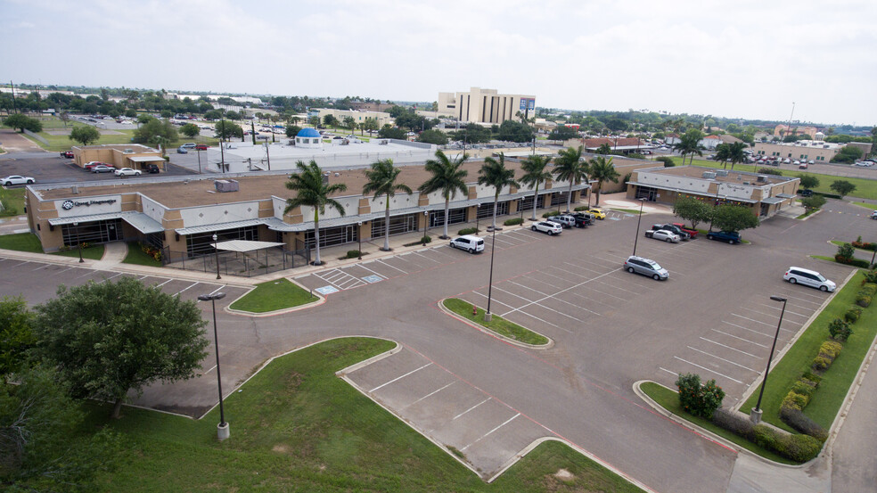 1221 S 10th St, Weslaco, TX à louer - Photo principale – Image 1 sur 13