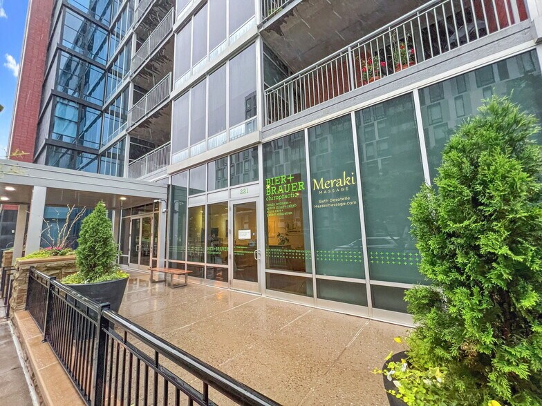 1024 Washington Ave S, Minneapolis, MN à vendre - Photo de l’immeuble – Image 3 sur 26