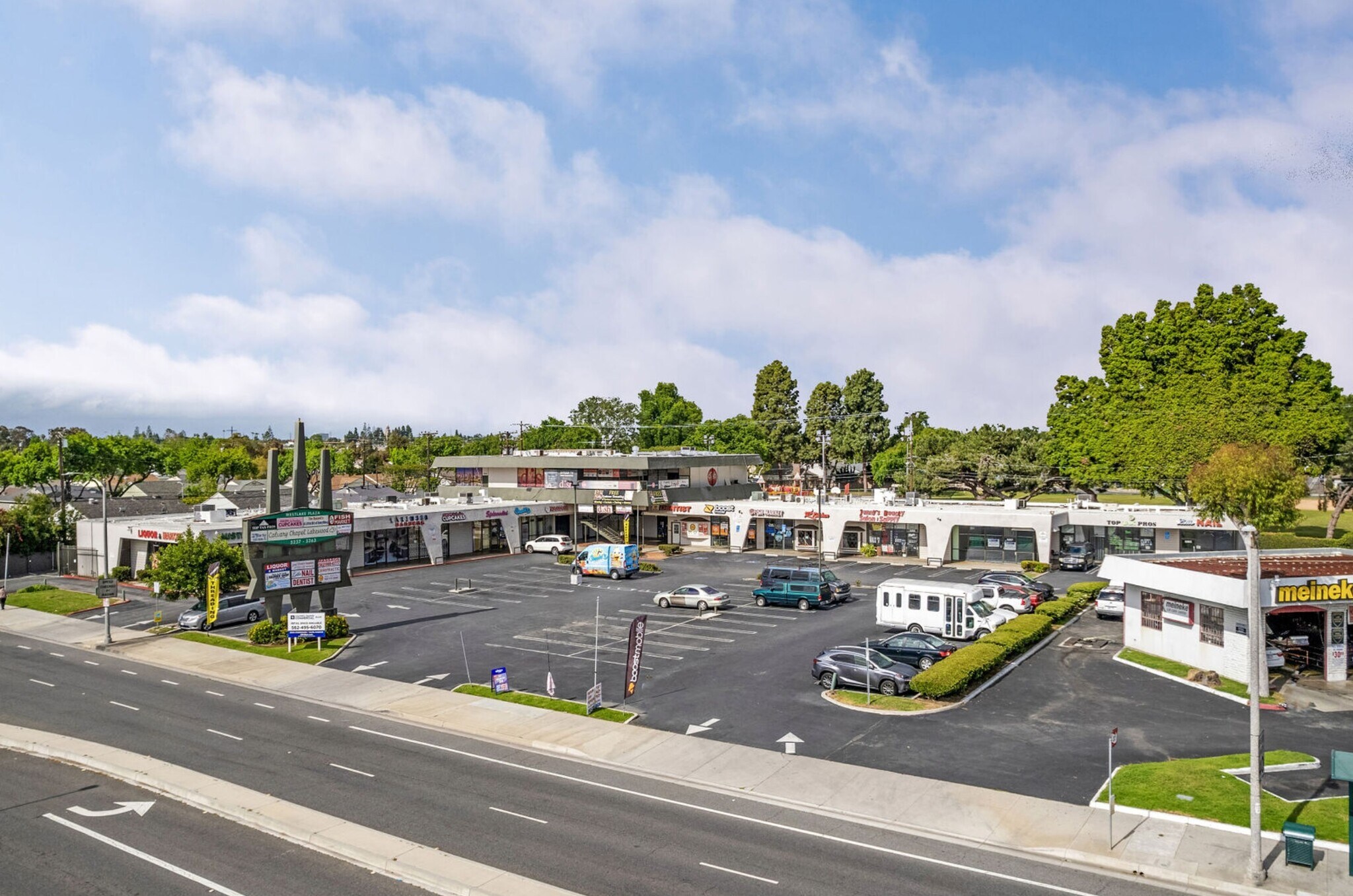 5237-5263 Paramount Blvd, Lakewood, CA à louer Photo de l’immeuble– Image 1 sur 34