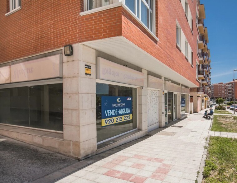 Calle Agustín Rodríguez Sahagún, 5, Ávila, Ávila à vendre - Photo de l’immeuble – Image 2 sur 7