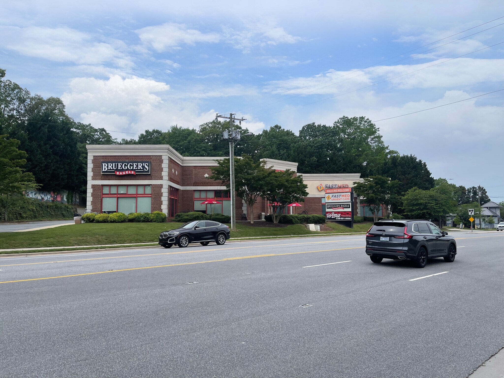 3215 Battleground Ave, Greensboro, NC à louer Photo principale– Image 1 sur 5