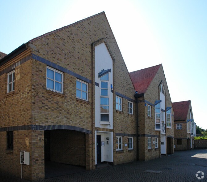 The Green, West Drayton à vendre - Photo de l’immeuble – Image 3 sur 7