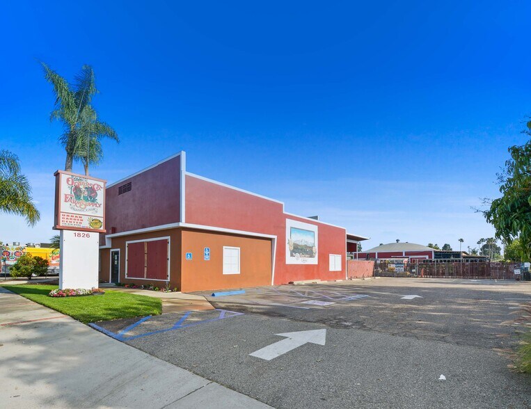 1826 W Chapman Ave, Orange, CA à vendre - Photo de l’immeuble – Image 1 sur 15