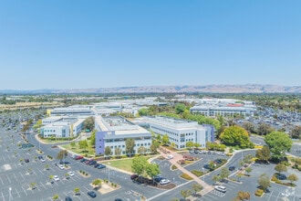 7999 Gateway Blvd, Newark, CA - VUE AÉRIENNE  vue de carte - Image1