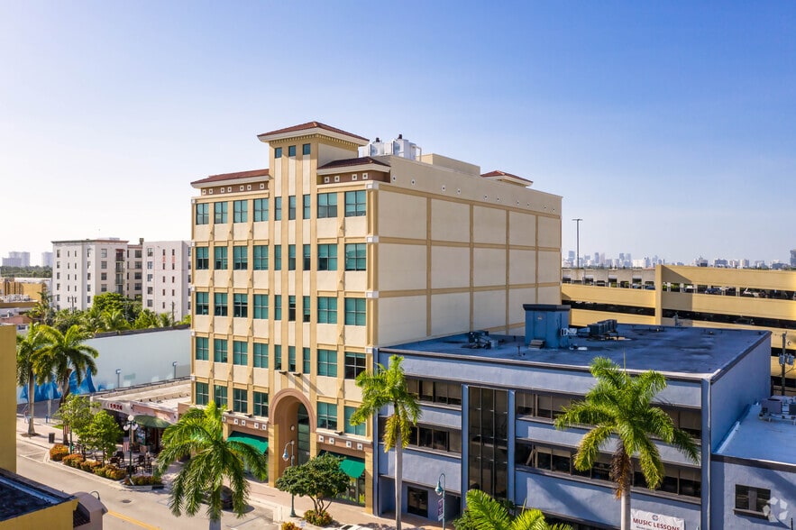 1930 Harrison St, Hollywood, FL à louer - Photo de l’immeuble – Image 2 sur 4
