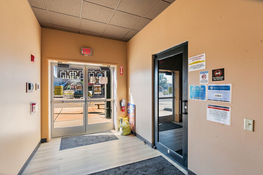 425 W State St, Sycamore, IL à vendre - Photo de l’immeuble – Image 3 sur 25