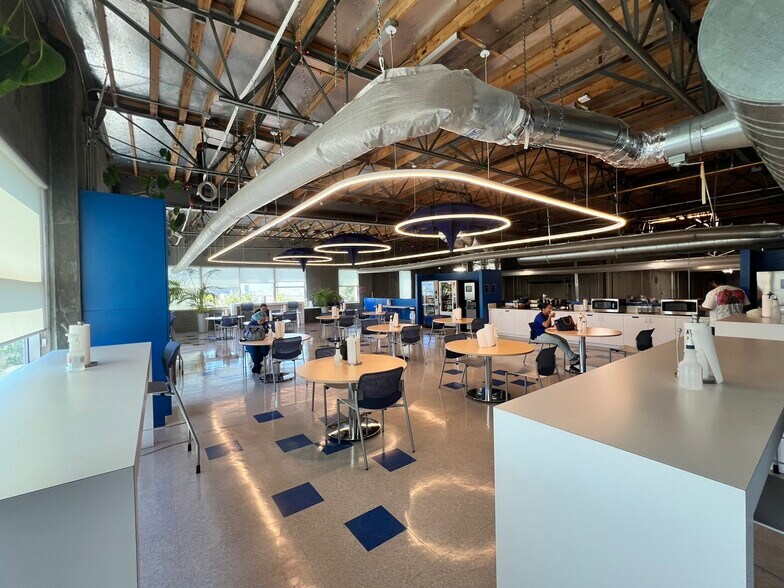 7525 N Lockheed Dr, Burbank, CA à louer - Autre – Image 3 sur 7