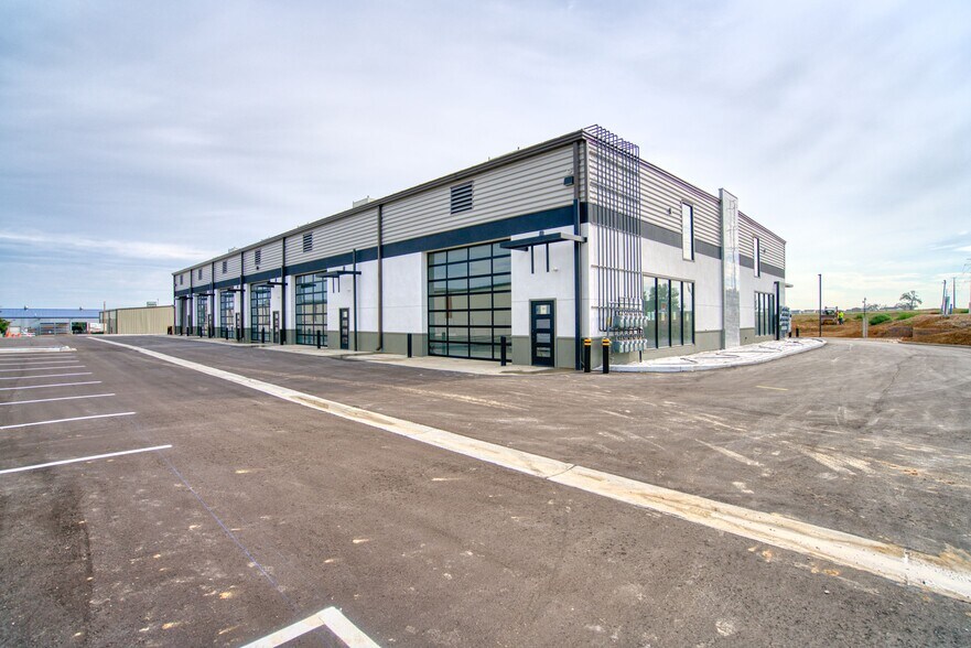 168 Miller Dr, Dacono, CO à vendre - Photo de l’immeuble – Image 1 sur 20