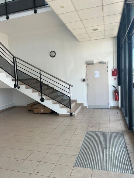 385 Rue De La Belle Etoile, Roissy-en-France à louer - Photo intérieure – Image 3 sur 30