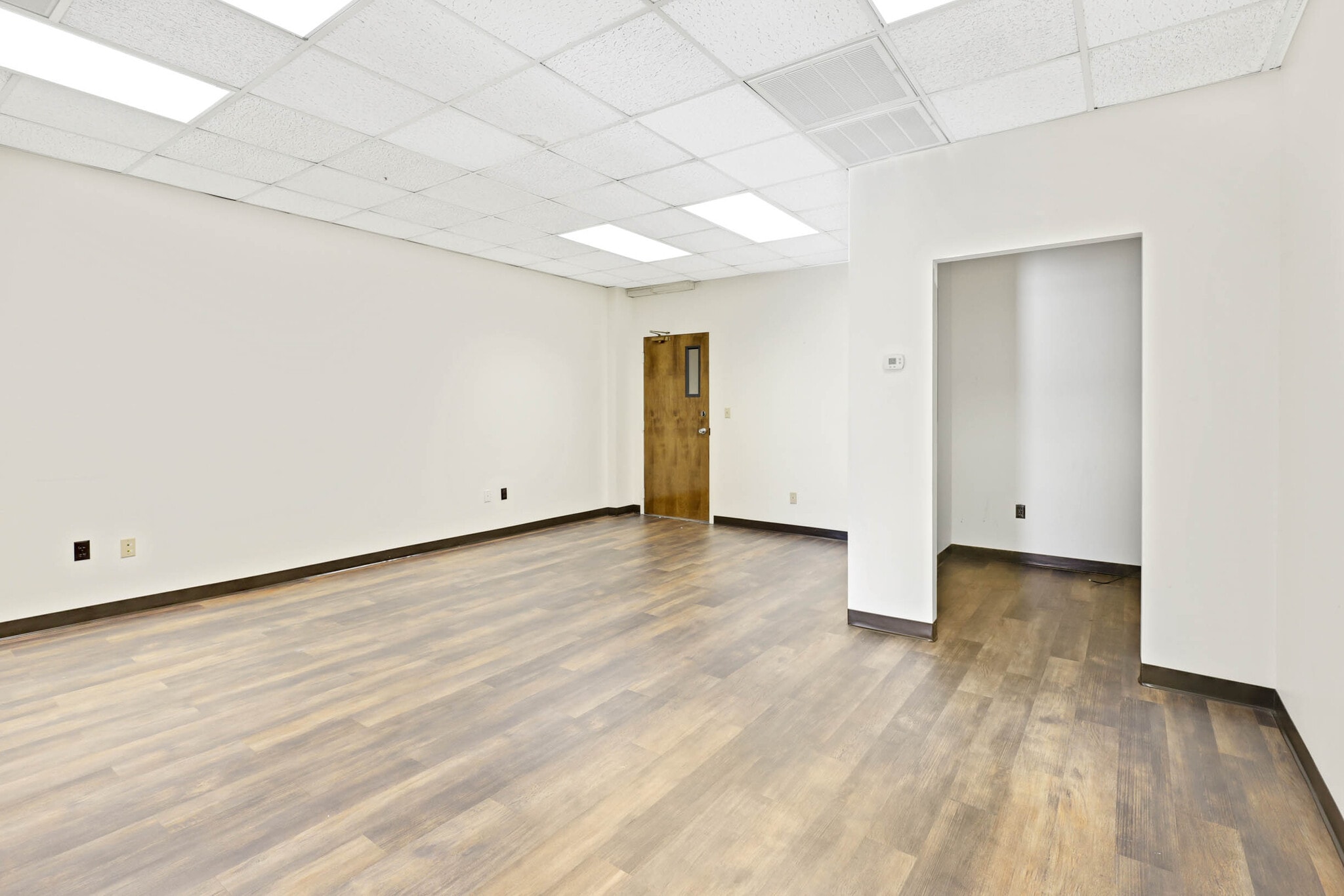 5751 Uptain Rd, Chattanooga, TN à louer Photo intérieure– Image 1 sur 7