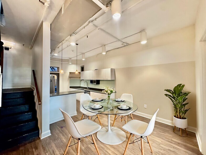 1726 20th St NW, Washington, DC à louer - Photo de l’immeuble – Image 3 sur 14
