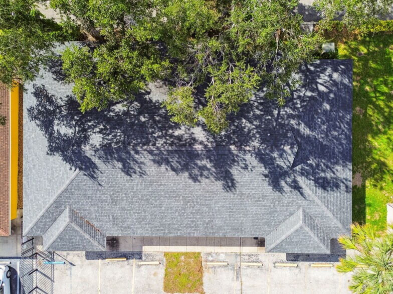 12425 N Florida Ave, Tampa, FL à louer - Photo de l’immeuble – Image 2 sur 30