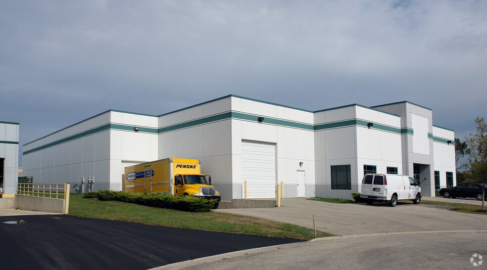 23810 W Industrial Dr N, Plainfield, IL à louer - Photo de l’immeuble – Image 1 sur 9