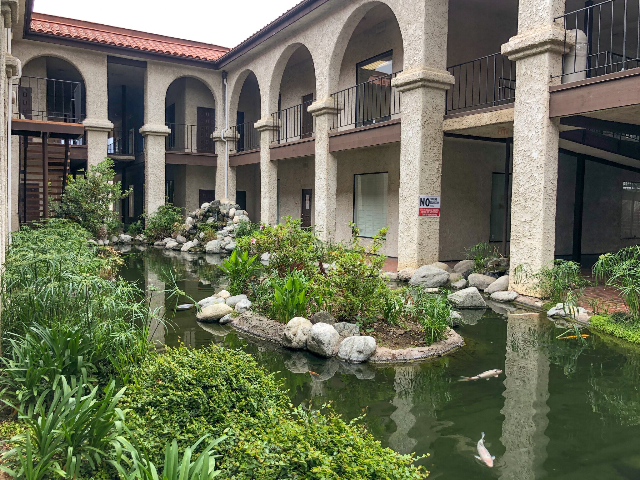 2440 S Hacienda Blvd, Hacienda Heights, CA à louer Photo principale– Image 1 sur 9