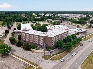 Plus de détails pour 6820 S Cedar St, Lansing, MI - Hôtellerie à vendre