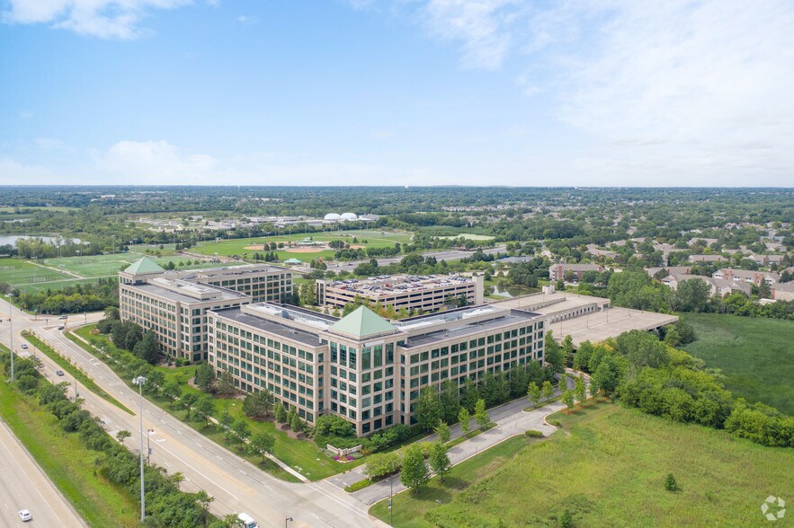10 N Martingale Rd, Schaumburg, IL à louer - Aérien – Image 2 sur 20