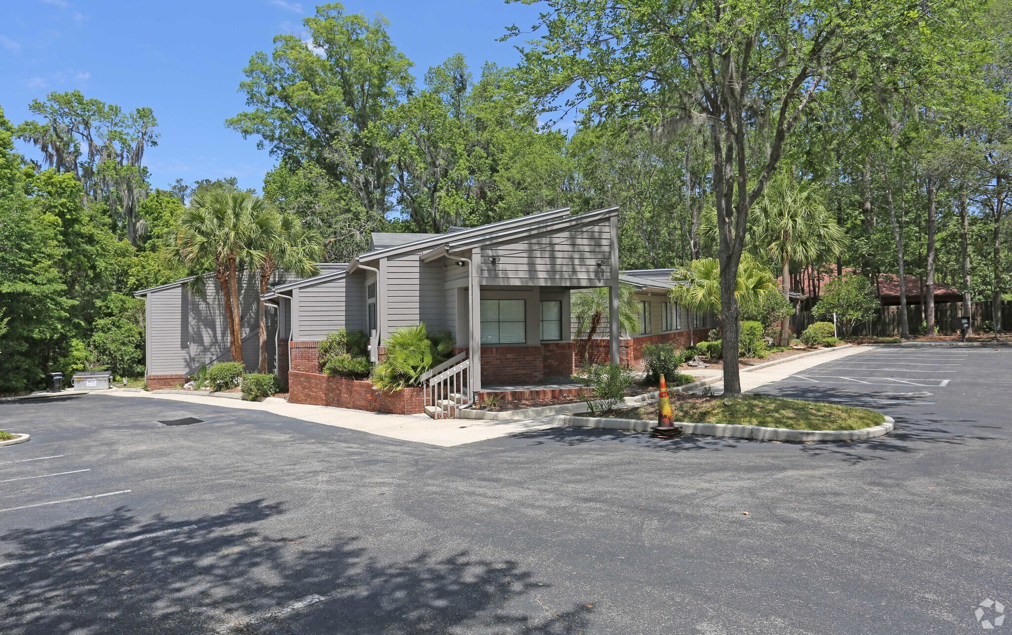 1034 NW 57th St, Gainesville, FL à louer Photo principale– Image 1 sur 25