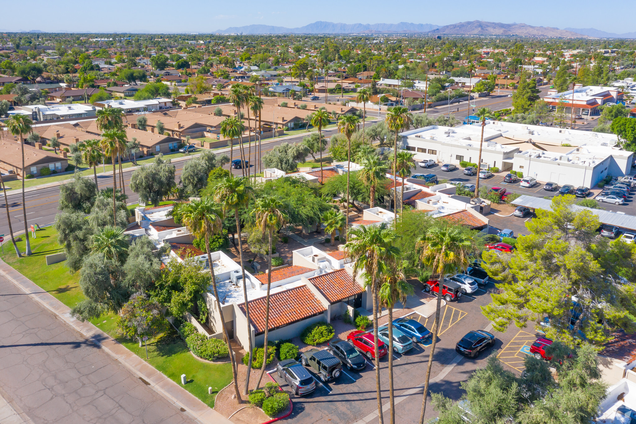 2034 E Southern Ave, Tempe, AZ à louer Photo de l’immeuble– Image 1 sur 4