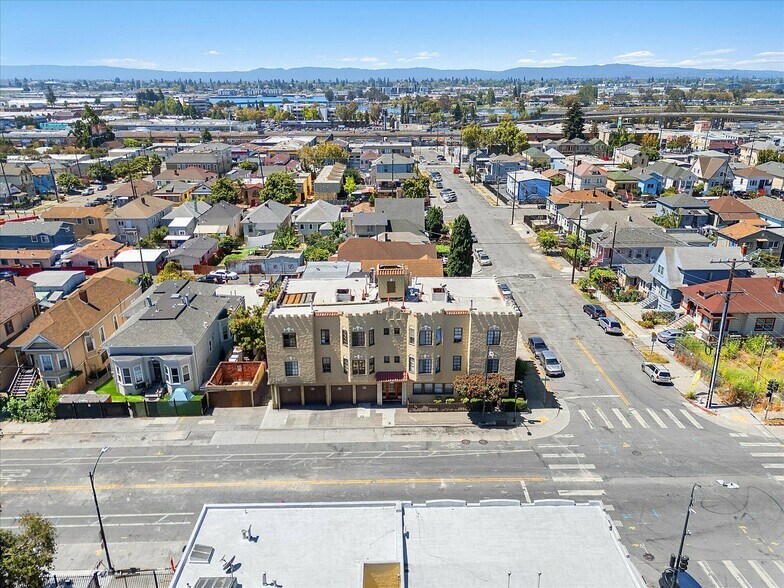 1905 Foothill Blvd, Oakland, CA à vendre - Photo de l’immeuble – Image 2 sur 21