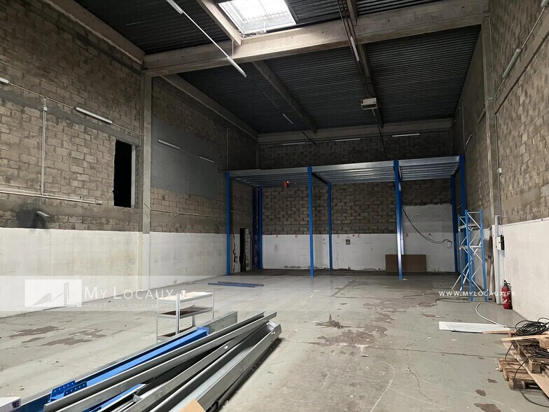 Industriel/Logistique dans Gennevilliers à louer - Photo de l’immeuble – Image 1 sur 5