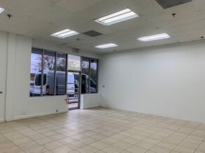 1600 E Saint Georges Ave, Linden, NJ à louer Photo intérieure– Image 2 sur 8